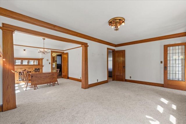 1627 S 56th STREET, West Allis, WI 53214
