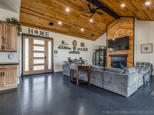 16810 E 520 Road, Claremore, OK 74019
