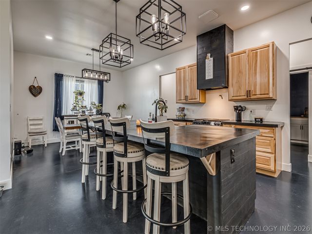 16810 E 520 Road, Claremore, OK 74019