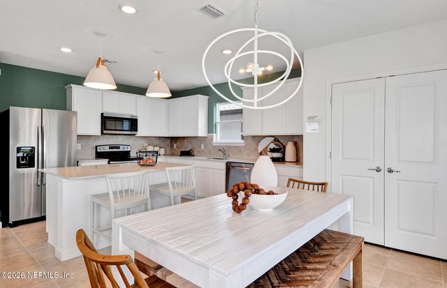 7069 SANDPERCH Street, Jacksonville, FL 32244