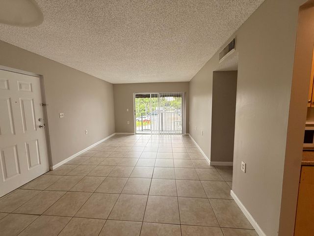 1139 Lake Terry Drive M, West Palm Beach, FL 33411