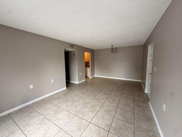 1139 Lake Terry Drive M, West Palm Beach, FL 33411