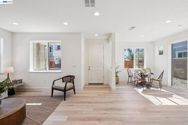 222 Mindy Way, Pittsburg, CA 94565