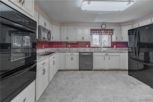 6140 Corwin Avenue, Newfane, NY 14108