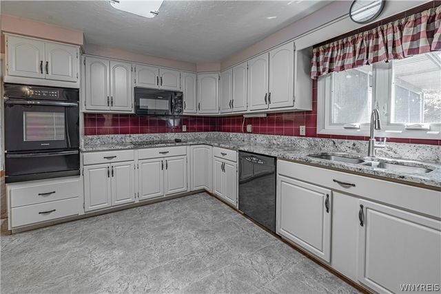 6140 Corwin Avenue, Newfane, NY 14108