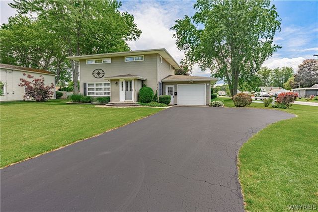 6140 Corwin Avenue, Newfane, NY 14108