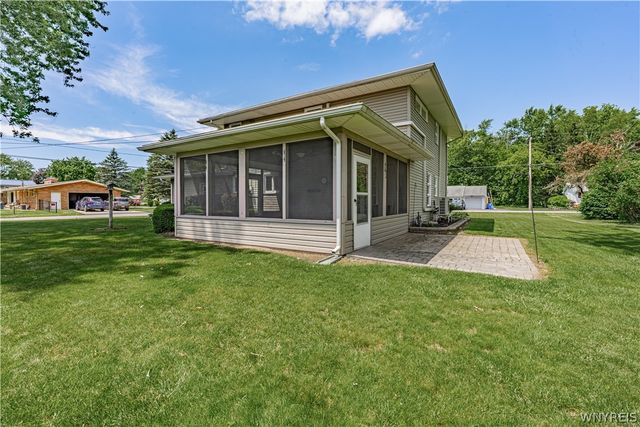 6140 Corwin Avenue, Newfane, NY 14108