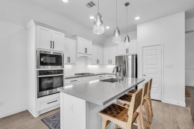 19422 Gray Mare Drive, Tomball, TX 77377