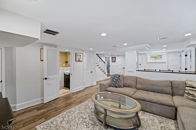 1012 Falls Ter, Union Twp., NJ 07083