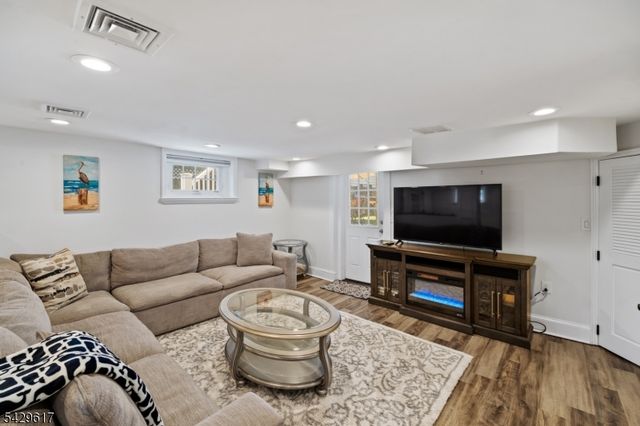1012 Falls Ter, Union Twp., NJ 07083