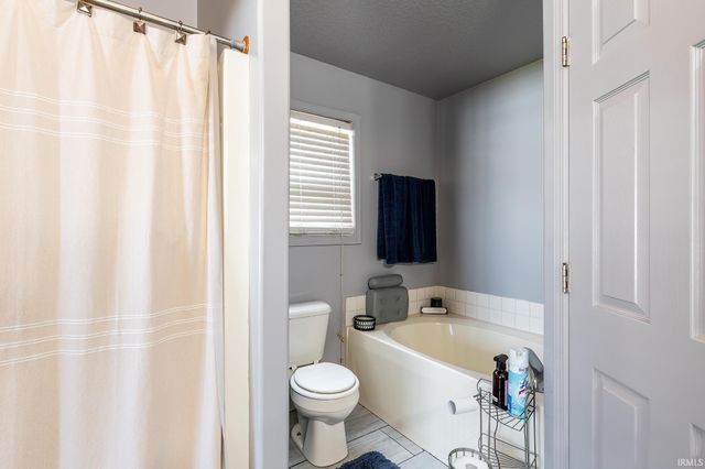 4337 Silver Birch Cove, New Haven, IN 47446