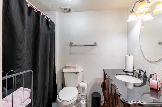 4337 Silver Birch Cove, New Haven, IN 47446