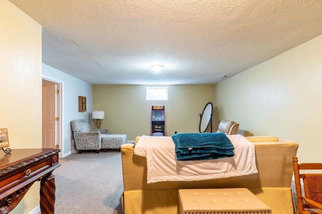 4337 Silver Birch Cove, New Haven, IN 47446