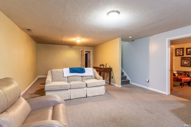 4337 Silver Birch Cove, New Haven, IN 47446