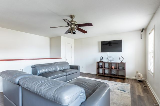 4337 Silver Birch Cove, New Haven, IN 47446