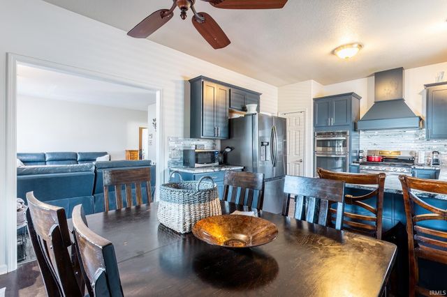 4337 Silver Birch Cove, New Haven, IN 47446