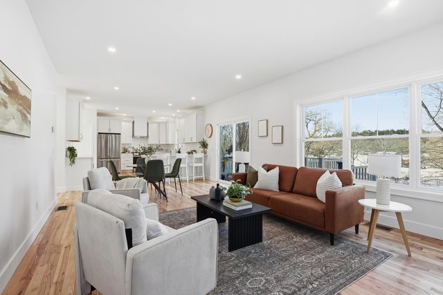 25 Carroll Street, Exeter, NH 03833