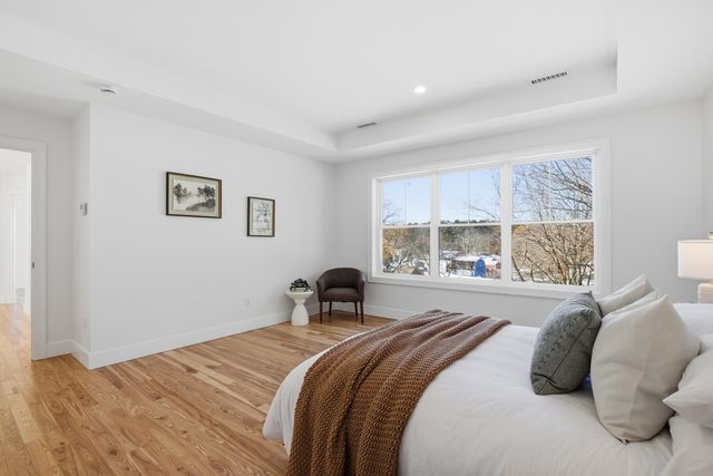 25 Carroll Street, Exeter, NH 03833