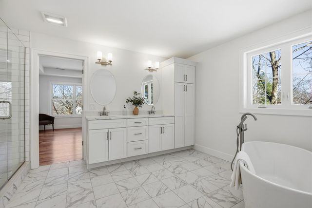 25 Carroll Street, Exeter, NH 03833