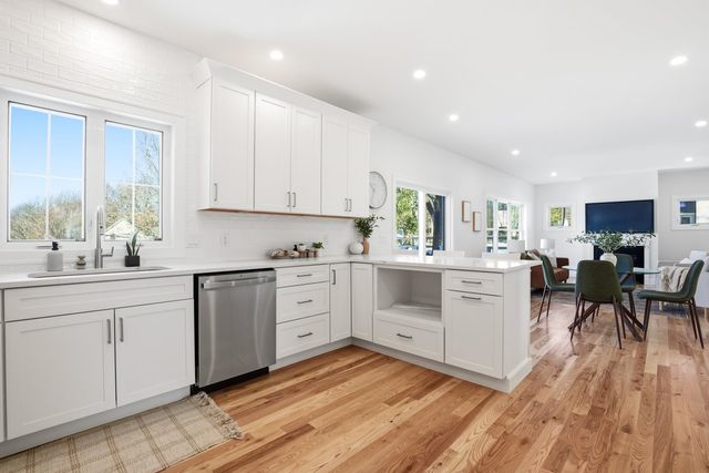 25 Carroll Street, Exeter, NH 03833