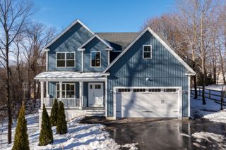 25 Carroll Street, Exeter, NH 03833