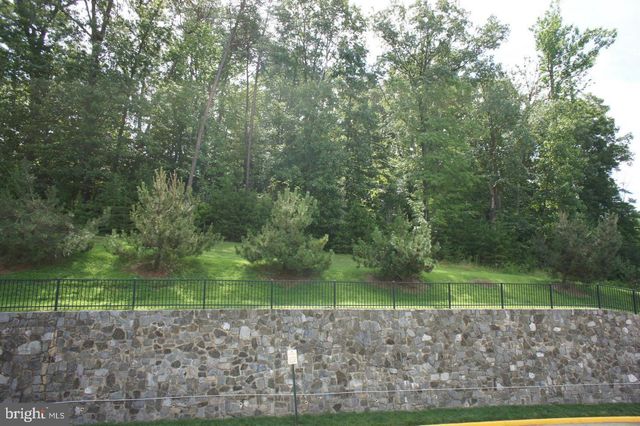 9826 PICKENS PL, Manassas Park, VA 20111