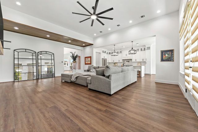 135 Bentwater Bay Drive, Montgomery, TX 77356