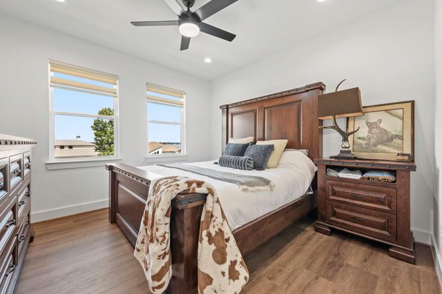 135 Bentwater Bay Drive, Montgomery, TX 77356