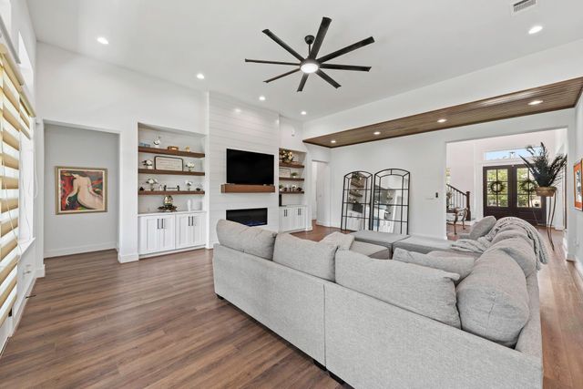 135 Bentwater Bay Drive, Montgomery, TX 77356