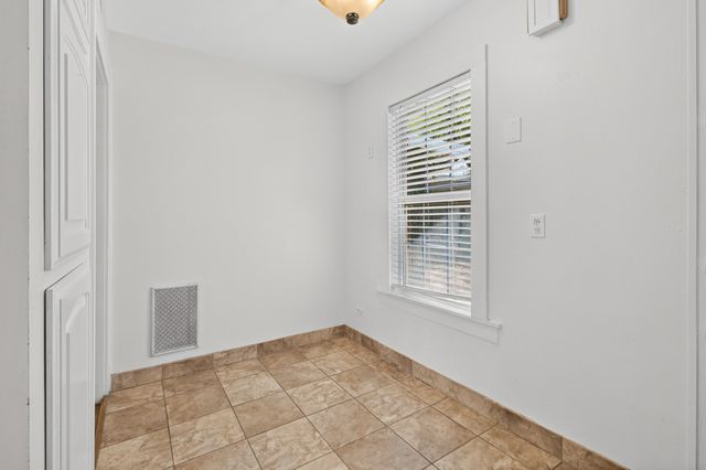 3326 Burlingdell Avenue, Dallas, TX 75211