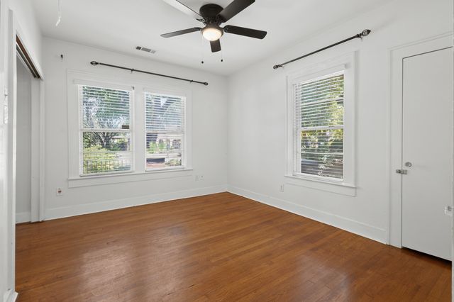 3326 Burlingdell Avenue, Dallas, TX 75211