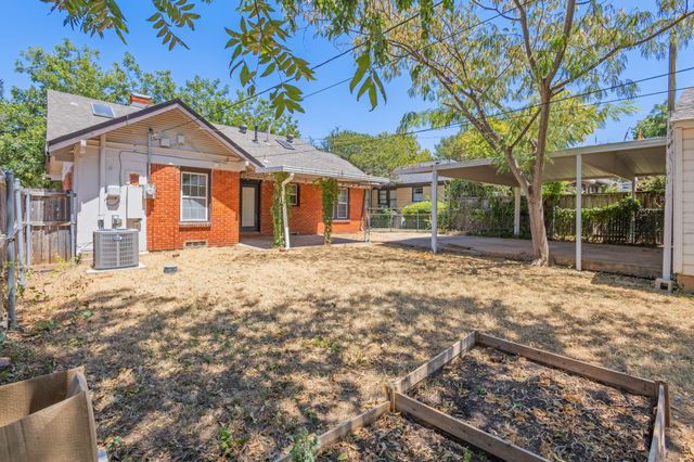 3326 Burlingdell Avenue, Dallas, TX 75211