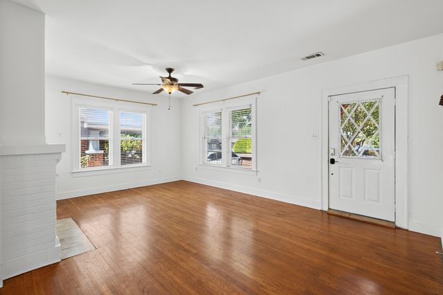 3326 Burlingdell Avenue, Dallas, TX 75211