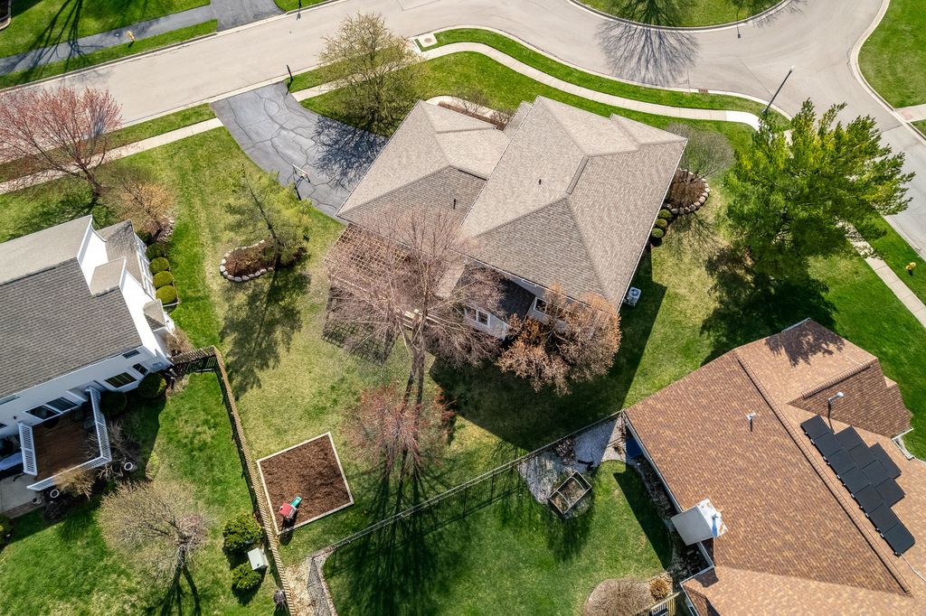 Image 3 of property listing at 486 Trent Lane, Loves Park, IL 61111