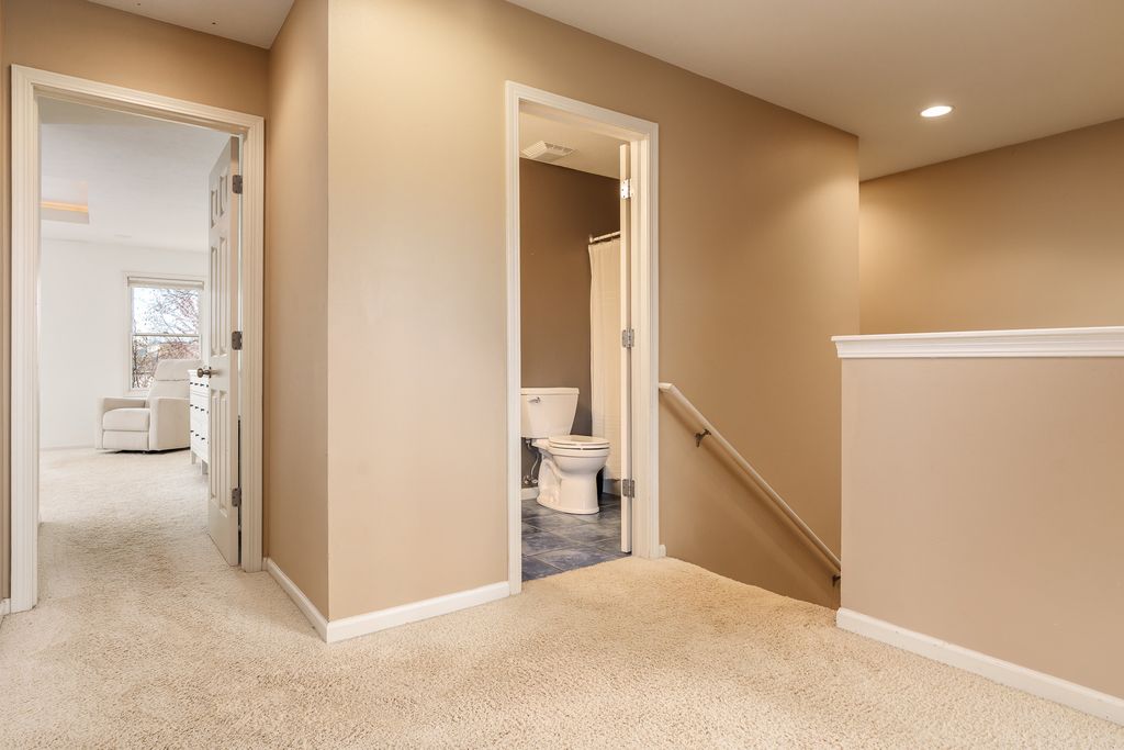 Image 37 of property listing at 486 Trent Lane, Loves Park, IL 61111