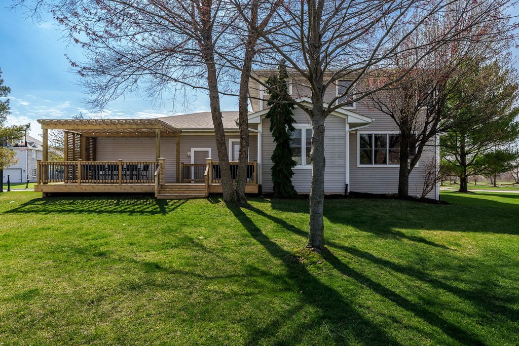 Image 6 of property listing at 486 Trent Lane, Loves Park, IL 61111