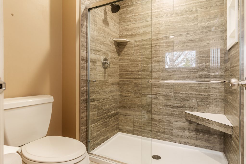 Image 51 of property listing at 486 Trent Lane, Loves Park, IL 61111