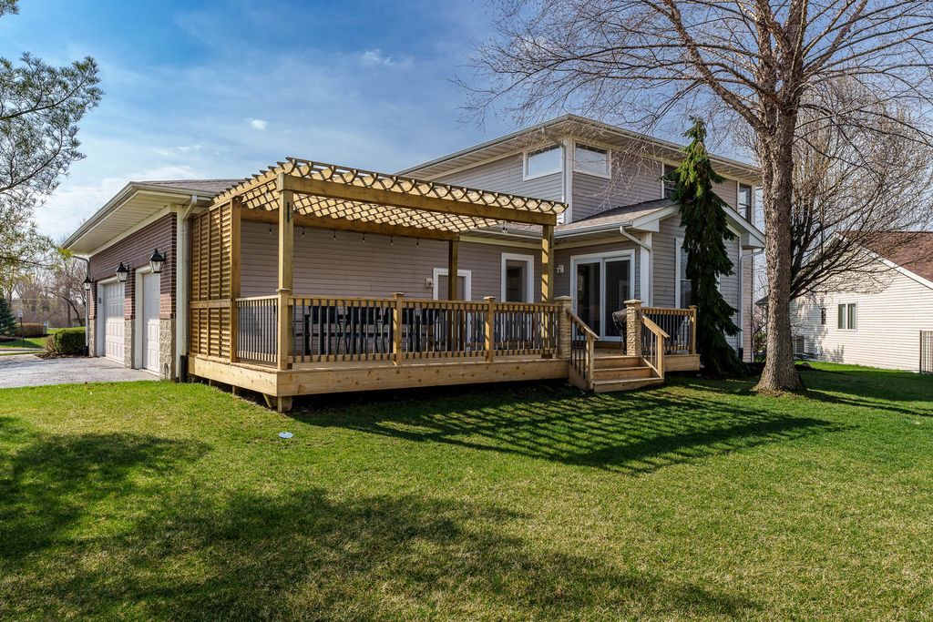 Image 7 of property listing at 486 Trent Lane, Loves Park, IL 61111