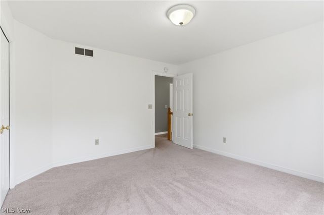11678 Dunham Road, Sagamore Hills, OH 44067