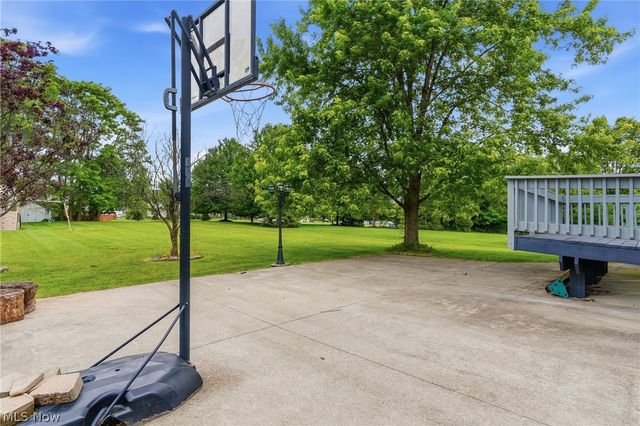 11678 Dunham Road, Sagamore Hills, OH 44067