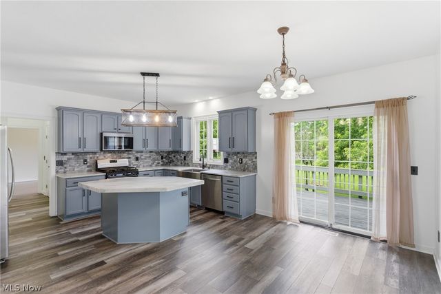 11678 Dunham Road, Sagamore Hills, OH 44067