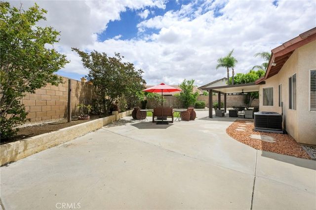 13760 Meadow Court, Fontana, CA 92337