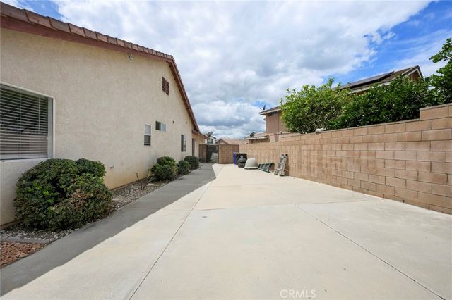 13760 Meadow Court, Fontana, CA 92337
