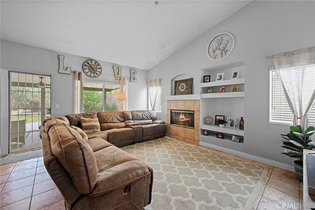 13760 Meadow Court, Fontana, CA 92337