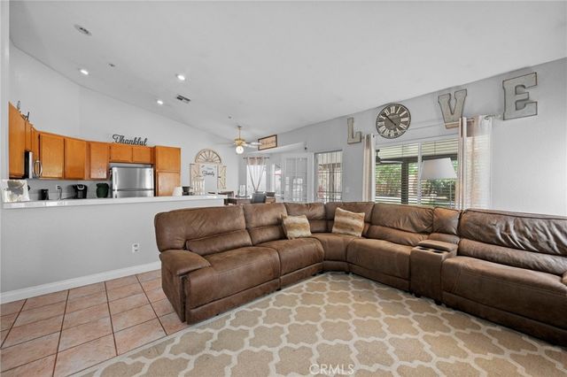 13760 Meadow Court, Fontana, CA 92337