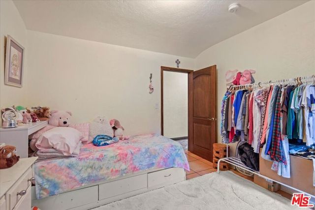 6119 Del Valle Drive, Los Angeles, CA 90048