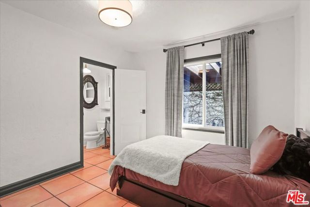 6119 Del Valle Drive, Los Angeles, CA 90048