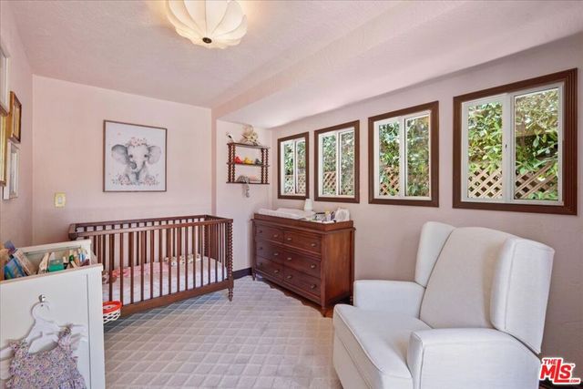 6119 Del Valle Drive, Los Angeles, CA 90048