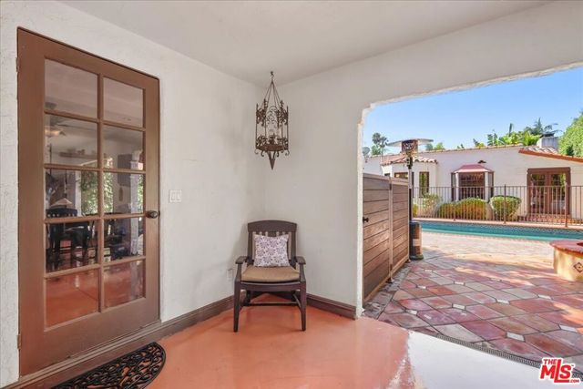 6119 Del Valle Drive, Los Angeles, CA 90048