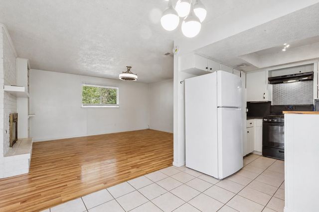 4703 Sagebrush CIR A, Austin, TX 78745